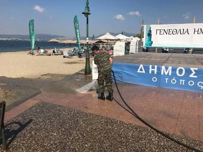 Διέταξαν στρατιωτικούς να πλύνουν δρόμους στην Περαία -«Θα σας χρησιμοποιήσω όπως θέλω και όποτε θέλω» τους είπε ο αντιδήμαρχος